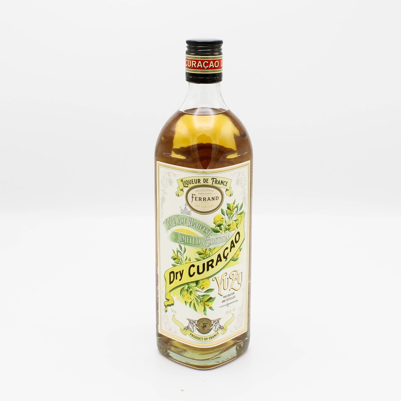 Pierre Ferrand Yuzu Dry Curacao 1